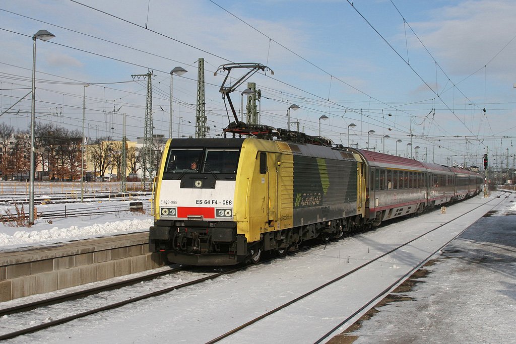 189 988 mit EC 88 am 31.01.2010 in M�nchen-Ost.