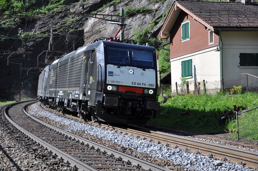 189 992 + 189 997  bei Gurtnellen  15.05.12