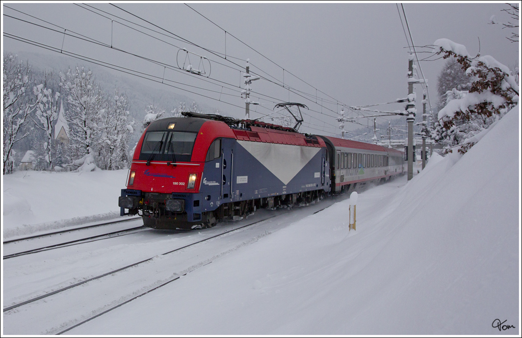 190 302 FUC (Ferrovie Udine Cividale) fhrt mit REX 1880 von Udine nach Villach. Thrl Maglern 18.1.2012