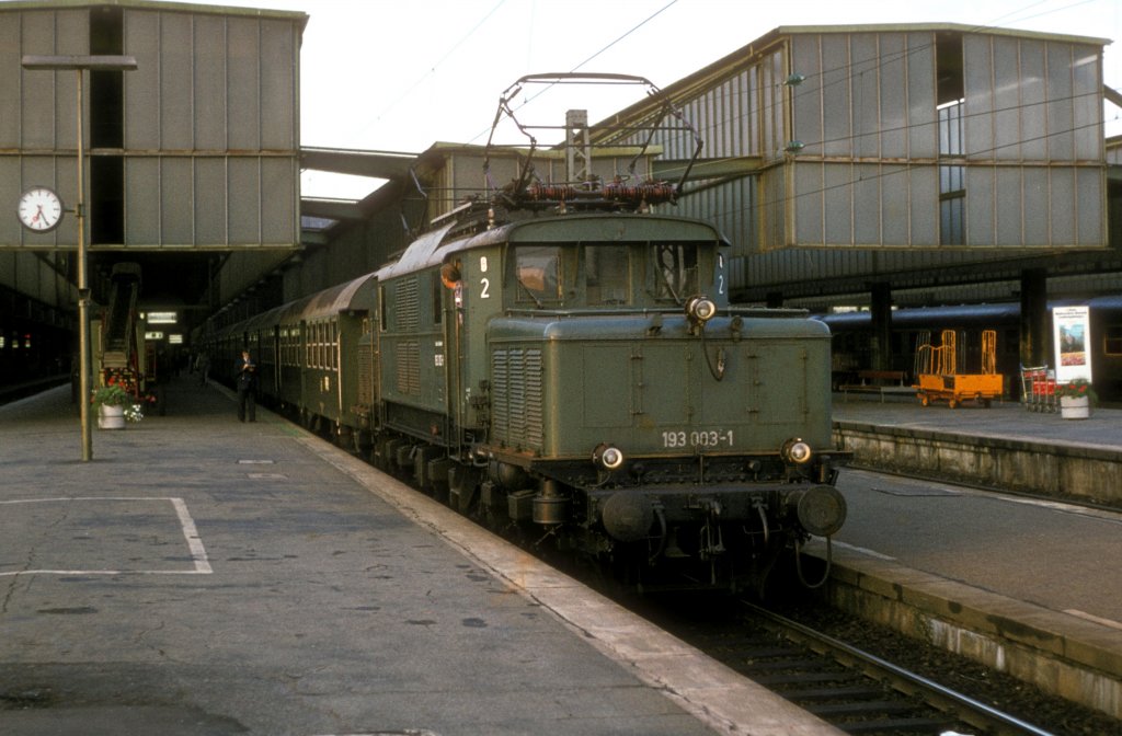  193 003  Stuttgart Hbf  13.09.78