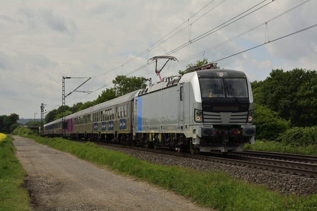 193 803 mit einem Sonderzug bei Menden am 11.05.13.