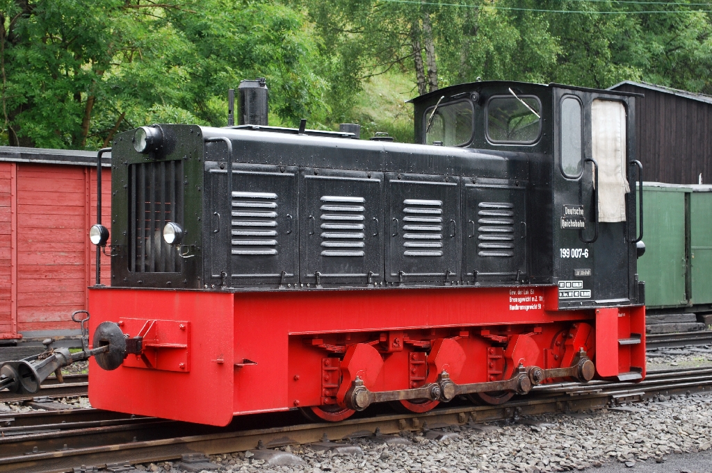 199 007-6 (DR 399 701-2) der Pre�nitztalbahn am 03.08.2010 in J�hstadt.