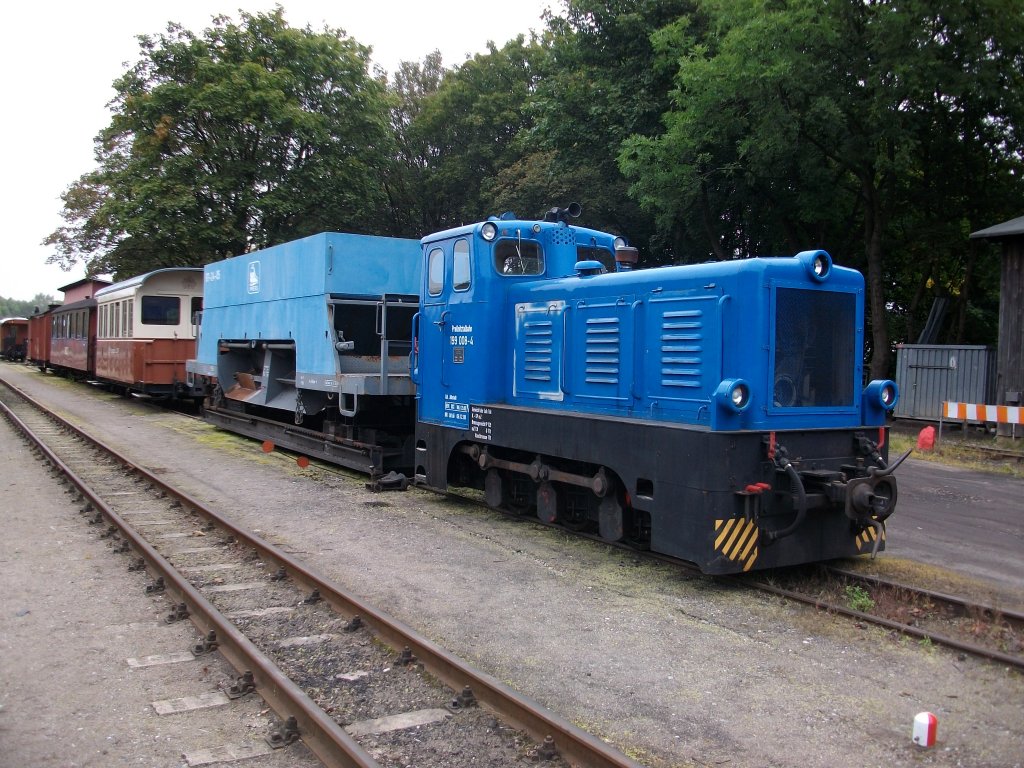 199 008 aus Jhstadt wieder einmal auf Rgen.Am 25.September 2010 stand Sie in Putbus.