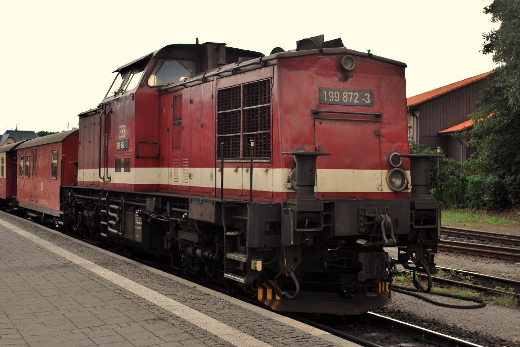 199 872-3 stellt in Wernigerode am Morgen des 04.08.2010 einen Zug zum Brocken bereit. 