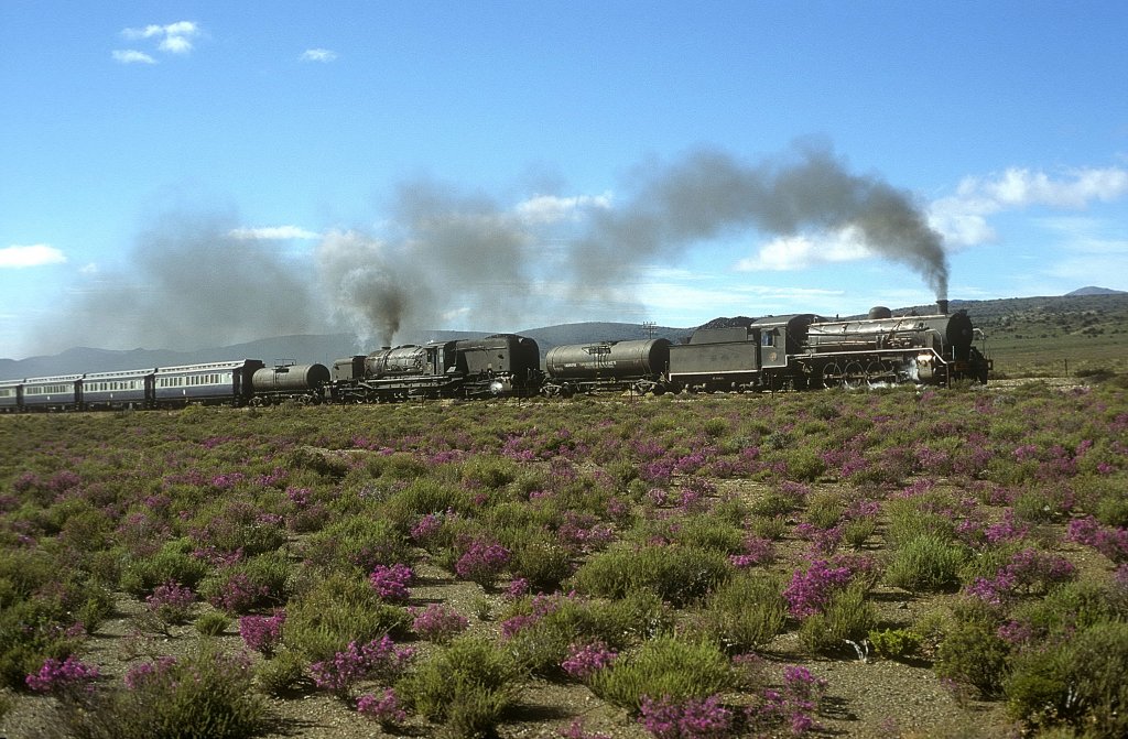 19B-1412 + GMAM-4122  bei Antonie  29.08.01