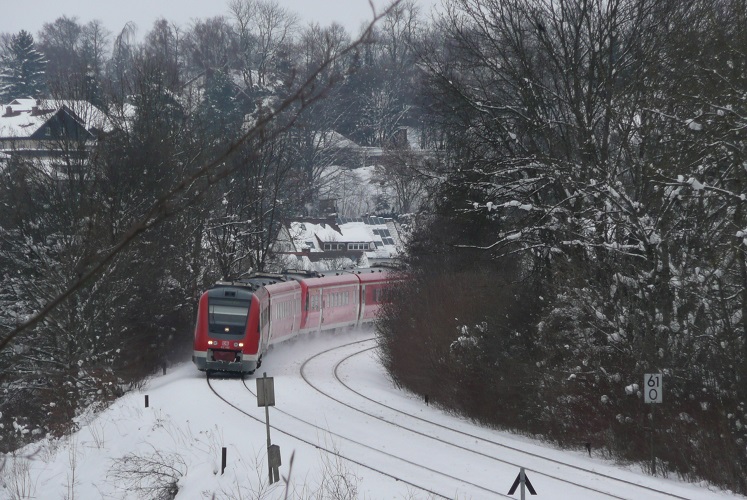 2 612 legen sich als RE nach Lindau/Oberstdorf
am 13.02.13 in die Kurve.