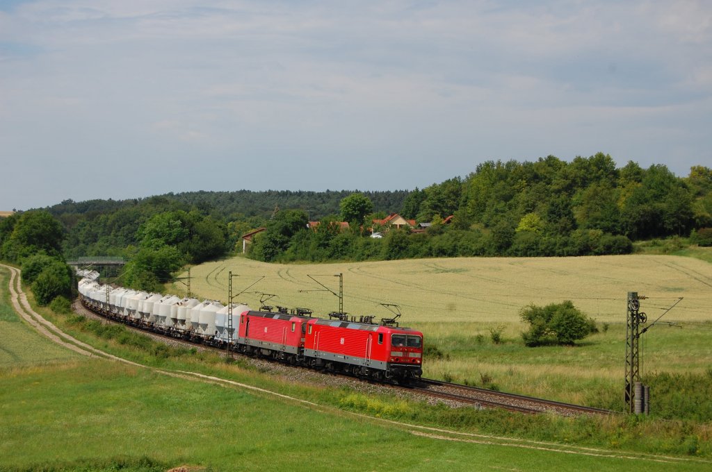 2 DB 143er mit MEG Zementzug am 06.07.2011 bei Edlhausen