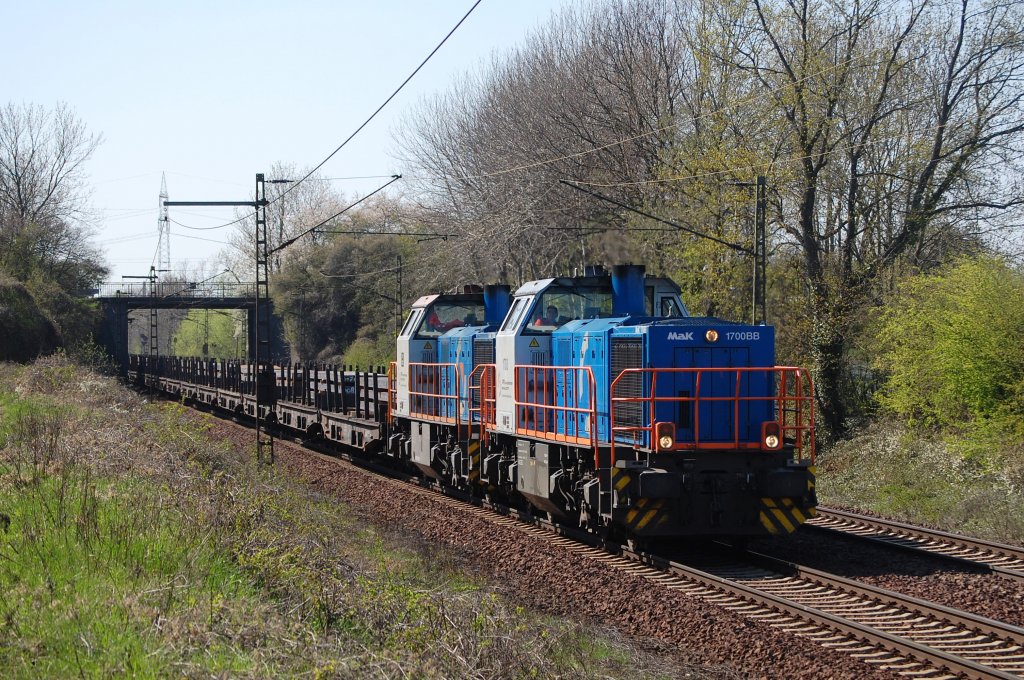 2 G 1700BB der VPS mit einem Stahlzug am 17.4.2010 in Ahlten -> Lehrte