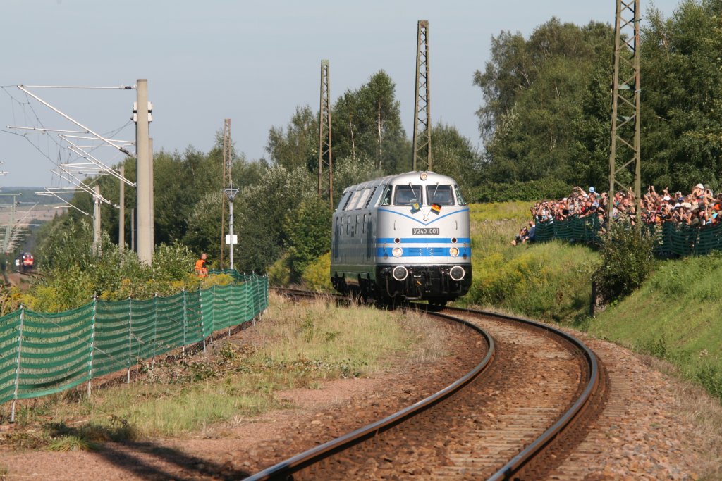 20. Heizhausfest in Chemnitz-Hilbersdorf vom 20.08.-22.08.2010.Bei der grossen Lokparade pr�sentierte sich auch V 240 001.21.08.10.
