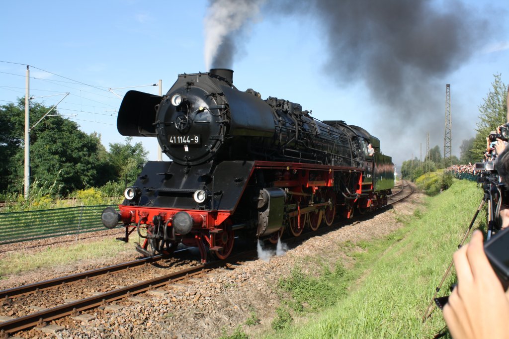 20. Heizhausfest in Chemnitz Hilbersdorf am 21.08. 2010
zu Lokparade gegen 16.00 Uhr, die BR 41