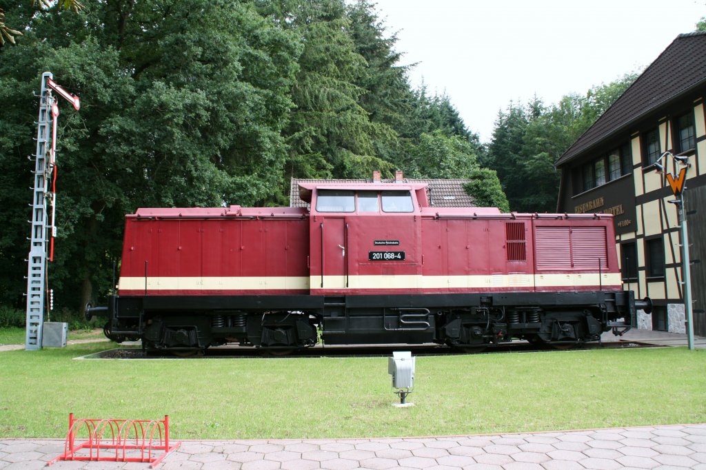 201 068-4 am 14.08.2011,Eisenbahnromantik Hotel V 100,Plau am See