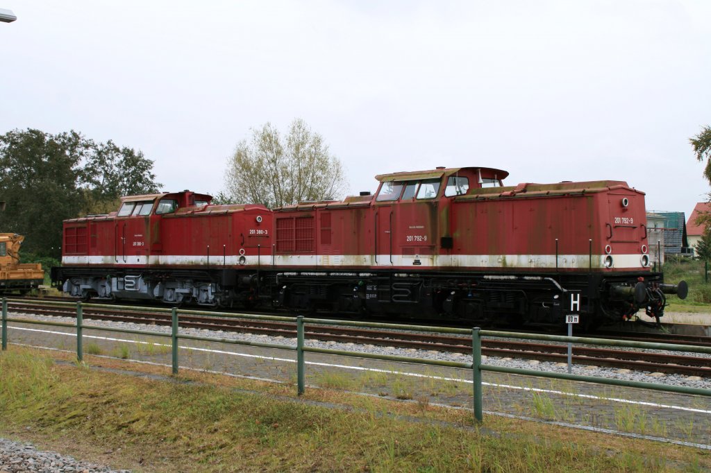 201 792-9 und 201 380-3 am 11.10.2011 in Zinnowitz
