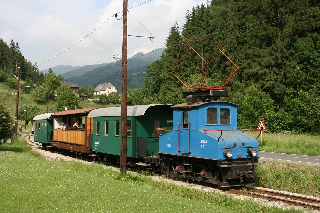 2013 feiert die Breitenauerbahn ihr Hunderjahr-Jubilum. Selten kommen die beiden Loks aus der Grnderzeit (E1 und E2, Baujahr1913) zu einem Streckeneinsatz.Am 2.06.2007 war die Lok E2 mit einem Sonderzug in St.Jakob unterwegs.