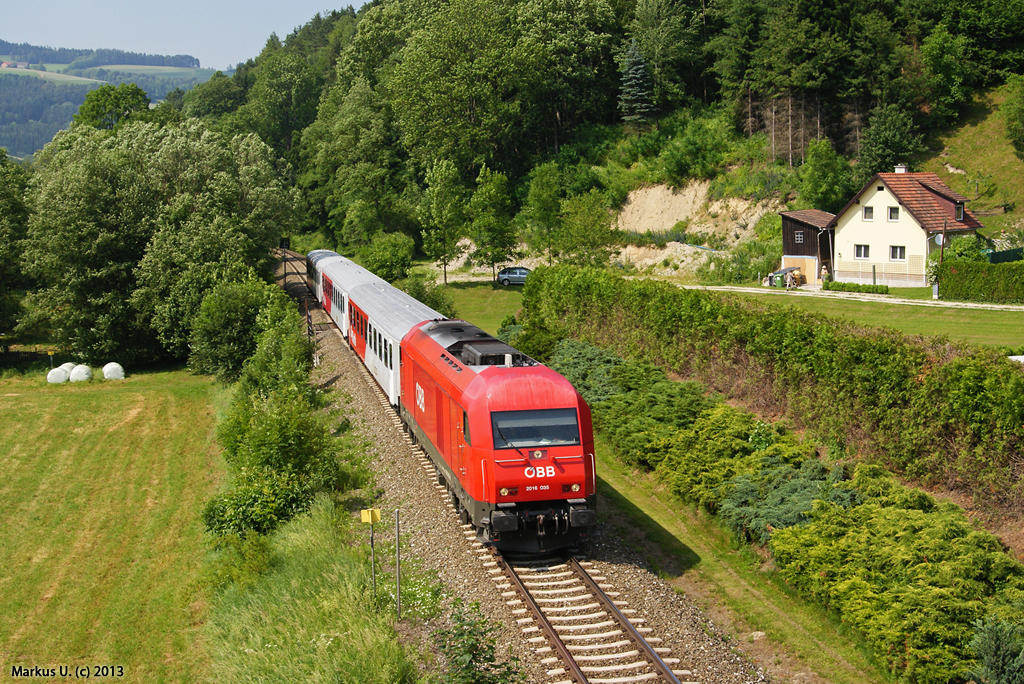 2016 035 mit REX2789 (Wien Meidling - Friedberg) am 20.06.2013 kurz vor Aspang.