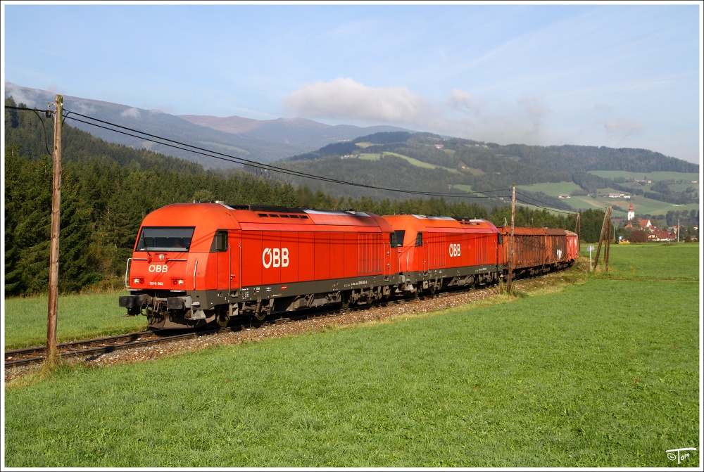 2016 062 + 044 fahren mit Gterzug 55555 von Zeltweg nach Frantschach. Obdacher Sattel 20.09.2010