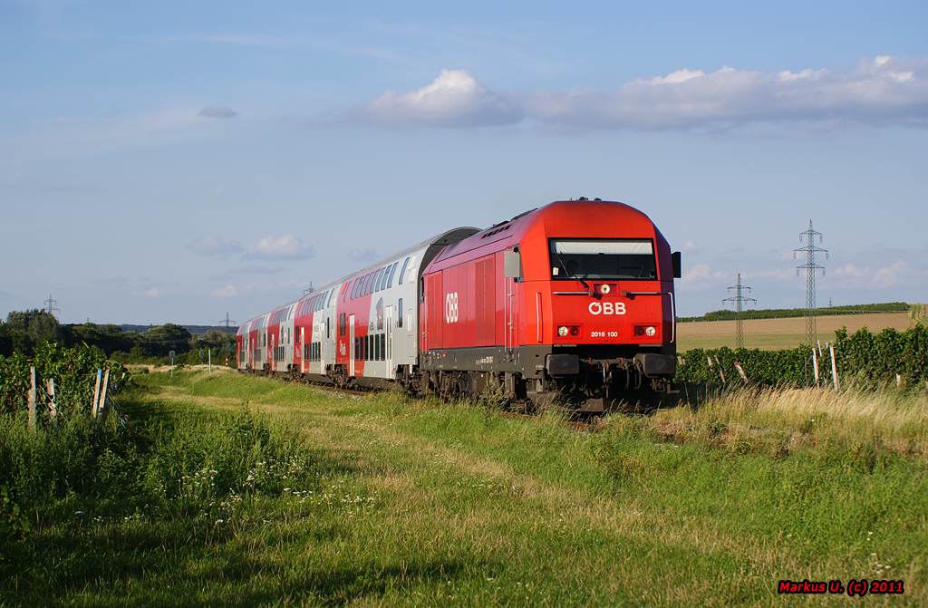 2016 100 fhrt mit REX7757 von Wien Meidling nach Neckenmarkt-Horitschon. Unterpetersdorf, 10.08.2011