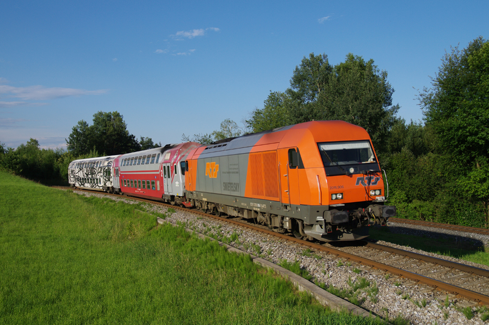 2016 906 hier am 21.06.2011 in Pölfing Brunn als SREX 4381 von Graz via Werndorf nach Wies.
