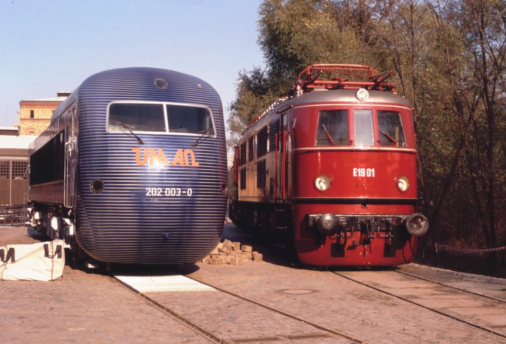 202 003-0 und E19 01 MVT Berlin, November 1988