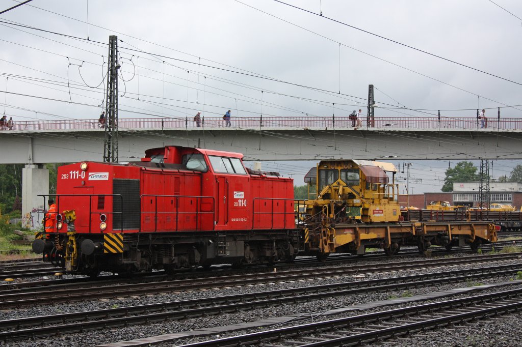 203 111 der EBM Cargo (ex Chemion) am 4.6.12 beim rangieren in Duisburg-Entenfang.