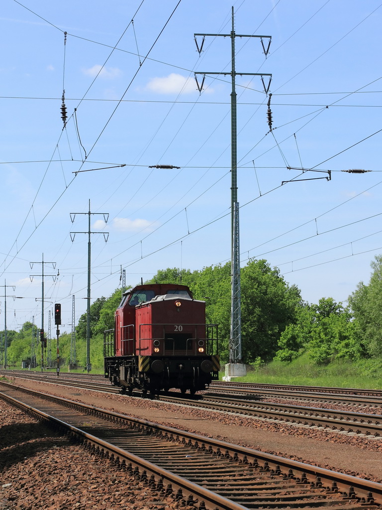 203 122-7 als BBL Lok 09 am 14. Mai 2011 auf den sdlichen Berliner Auenring in Richtung Berlin.