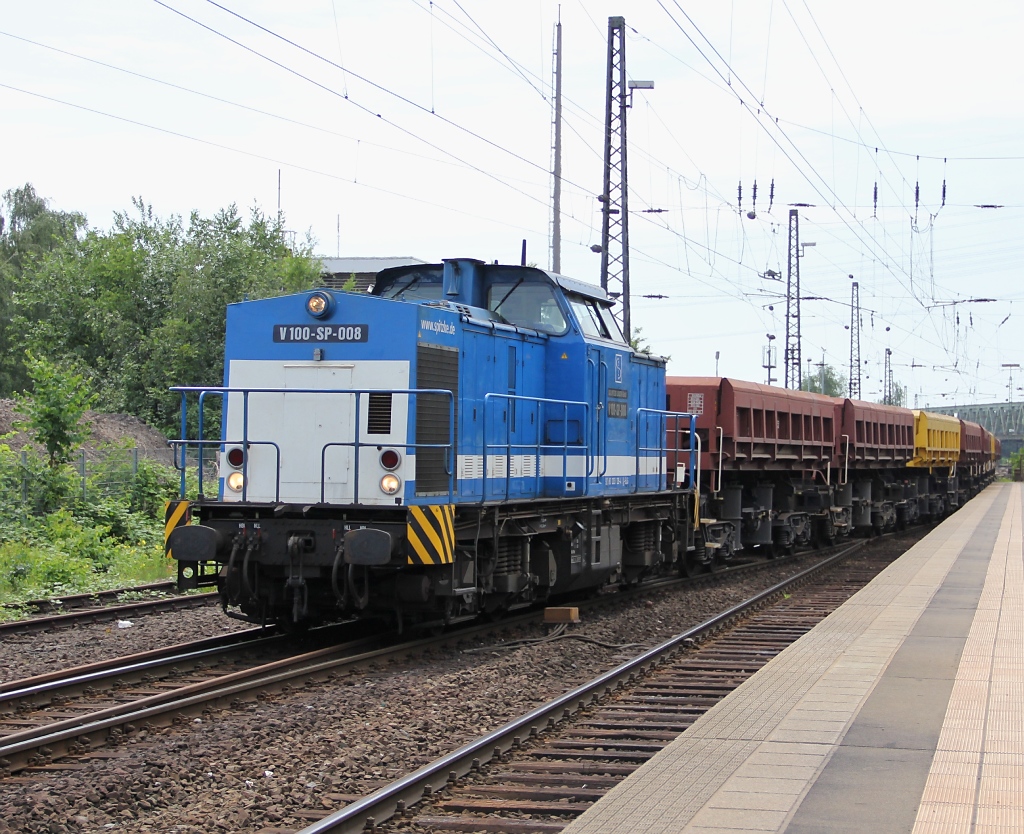 203 128-4 (V100-SP-008) mit Kippwagen in Recklinghausen Sd. Aufgenommen am 28.06.2012.