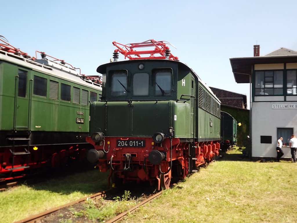 204 011-1 beim 21. Heizhausfest in Chemnitz-Hilbersdorf. 20.08.2011
