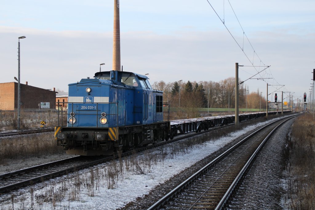 204 031-1 Press mit Containertragwagen am 12.01.2013 in Rathenow