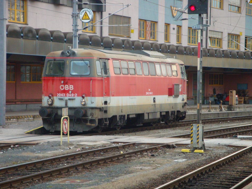 2043 049 am 14.03.2011 abgestellt in Villach HBF