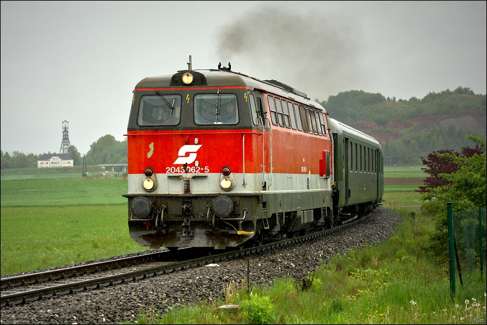 2043 062 fhrt mit SDZ 16182 von Knittelfeld nach Pls.  
Fohnsdorf 13.05.2010