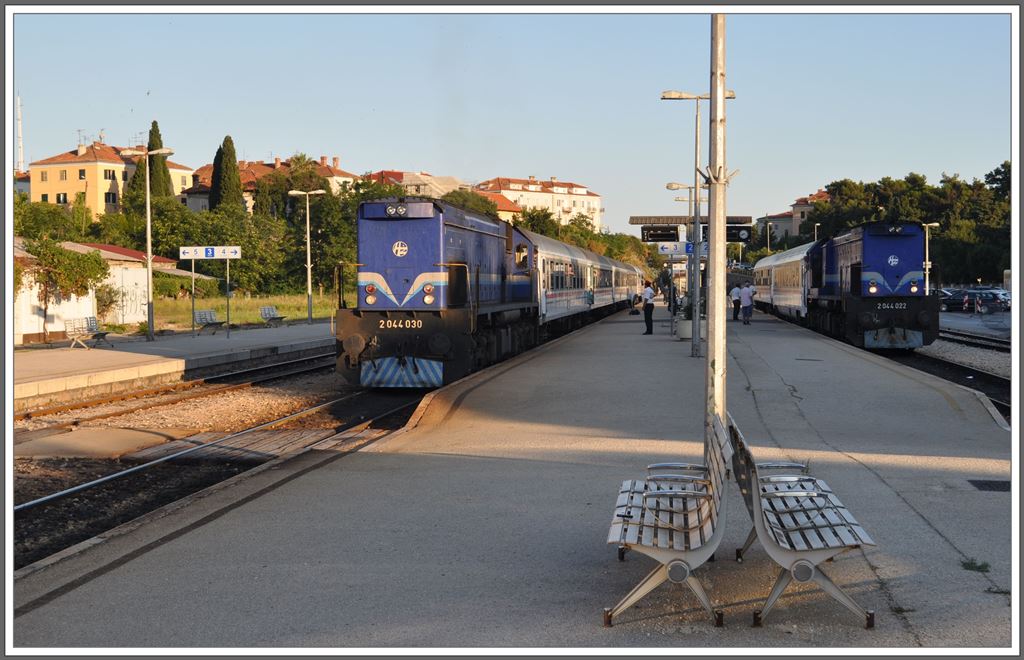 2044 022 uns 2044 030 in Split. (02.07.2013)