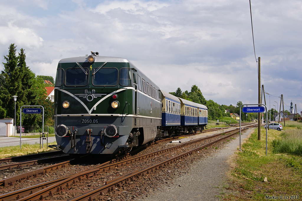 2050 05 der GEG verlsst am 26.05.2013 mit SR 14836 nach Wien Simmering den Bahnhof Oberwart.