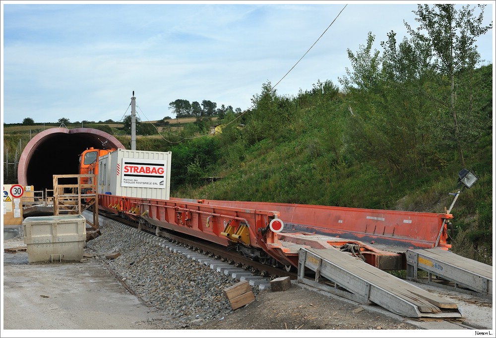 2067.023 (A-RTS) plus 2x Saadkms (D-RTS) am Westportal des neuen Wienerwaldtunnels (NBS Wien-Tullnerfeld-St.Plten); 14.8.2011