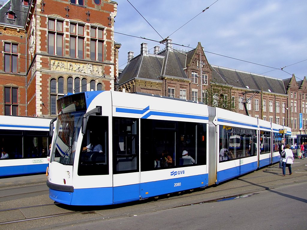 2080 verlsst die Haltestelle Centraal-Station der Niederlndischen Hauptstadt; 110831