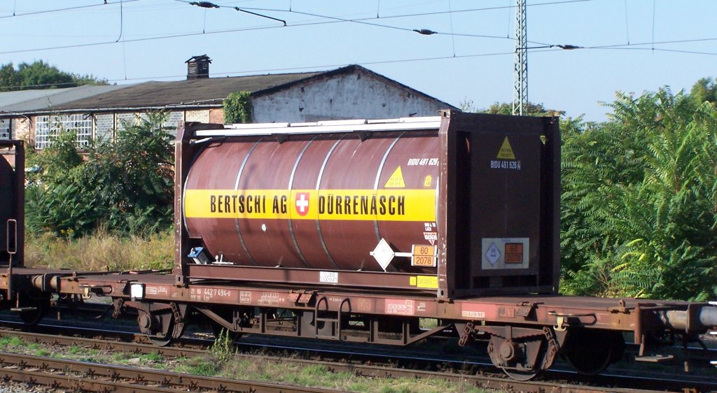 21 80 442 7494-0,Lgs 580, fotografiert in  Magdeburg Hbf. vom Bahnsteig aus, 19.9.2009.
Diese Wagen entstanden durch Umbau aus Hbis