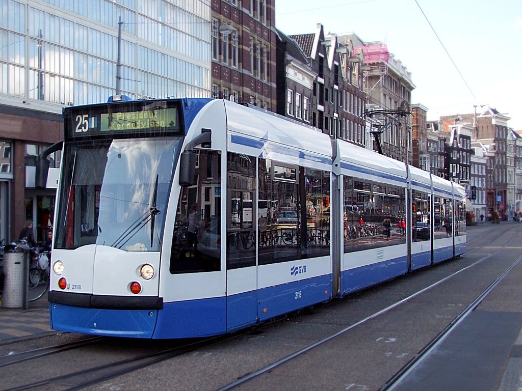 2118 ist als L25 Richtung President-Kennedylaan unterwegs;100903