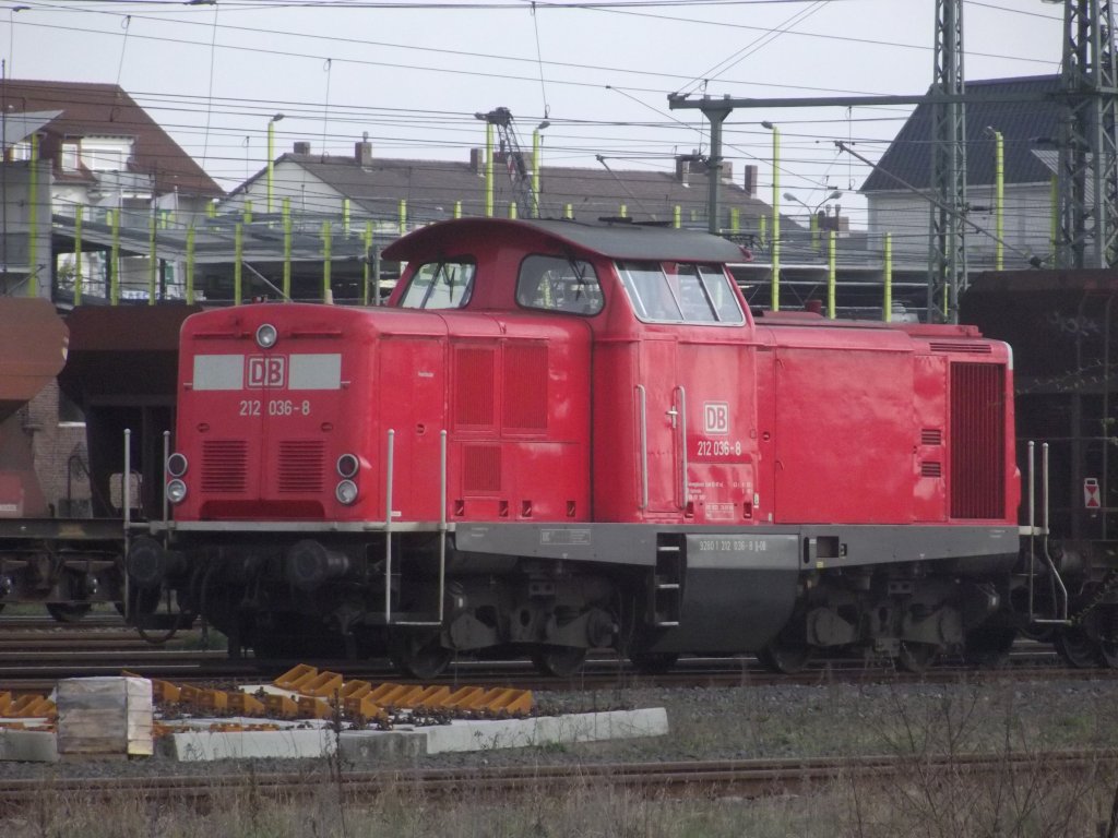 212 036-8 der DB Service abgestellt im Rbf Fulda (06.04.11)