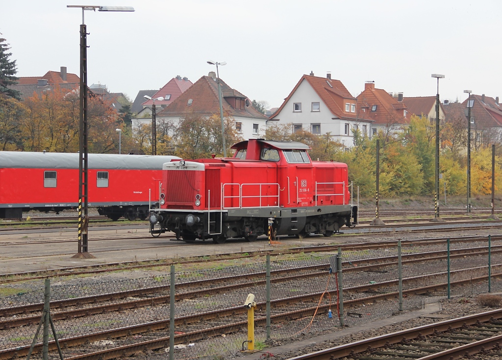 212 036-8 war am 30.10.2011 auf dem DB Werksgelnde in Fulda abgestellt.