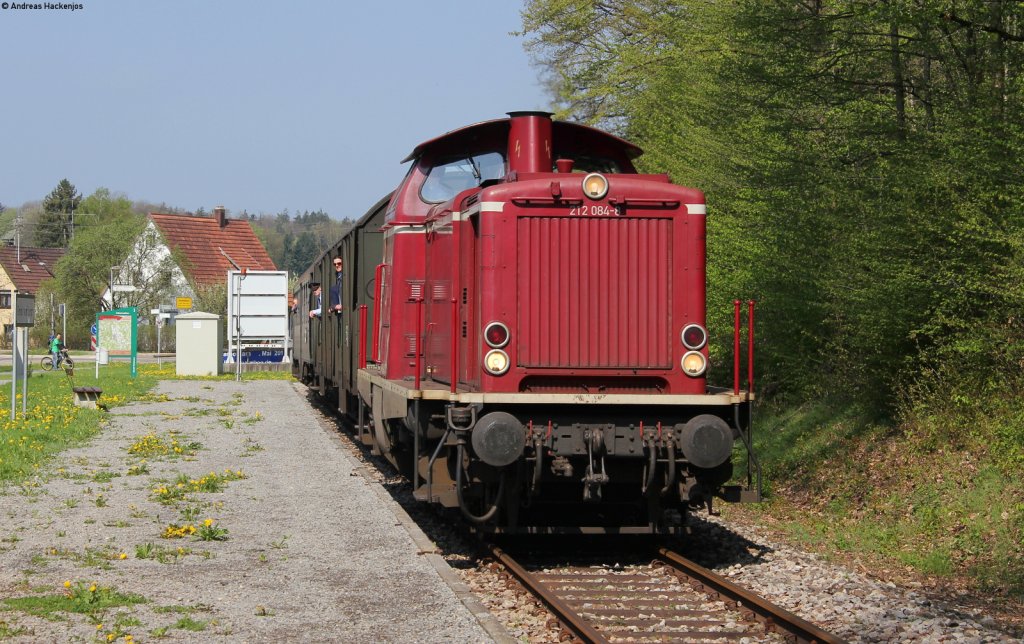 212 084-8 mit dem ***** (Schorndorf-Welzheim) in Breitenfrst 5.5.13