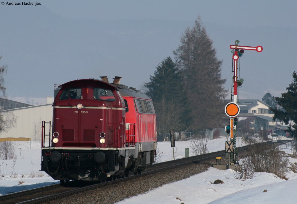 212 093-8 von DB Fahrwegdienste mit 218 249-1 im Schlepp als *** (Schaffhausen-Haltingen(? )) am Esig Neunkirch 16.2.10