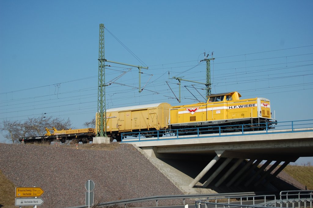 212 192-9 mit Bauzug der Fa. Wiebe am Samstag den 26.02.2011 bei Vechelde