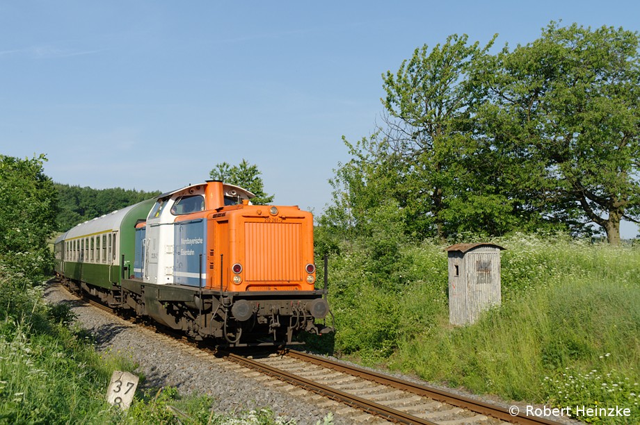 212 261-2 und 212 270-3 aus Bad Schandau kurz vor Neustadt am 04.06.2011