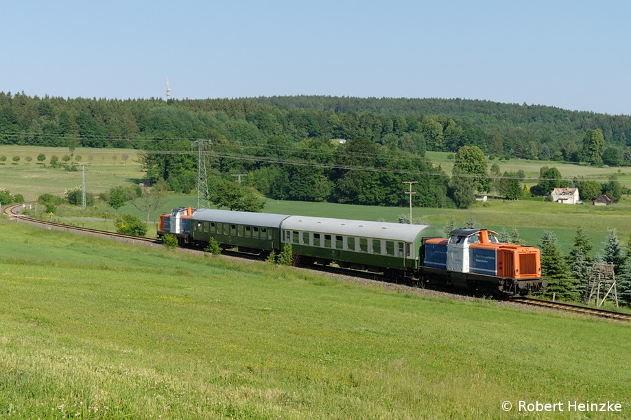 212 261-2 und 212 270-3 aus Bad Schandau nach Neustadt bei Krumhermsdorf am 03.06.2011