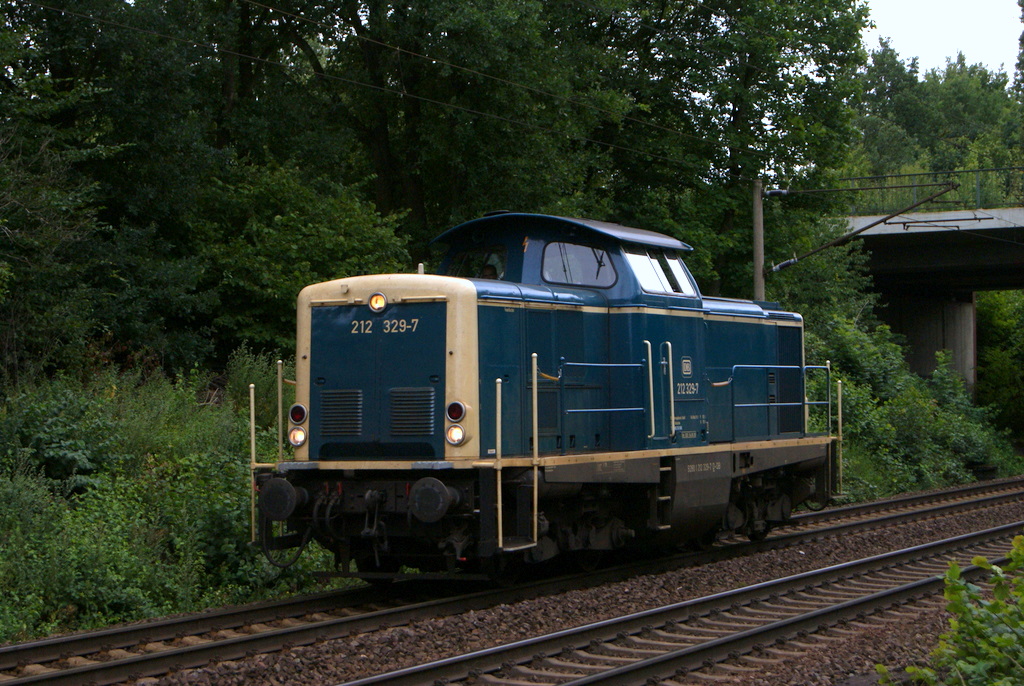 212 329-7 als Lz in Hannover-Limmer am 28.07.2011