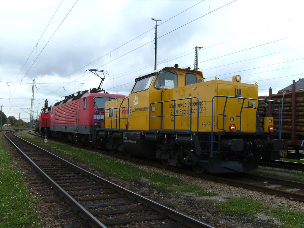 214 008,143 902 und 214 018 im Bf Plattling am14.10.2009.