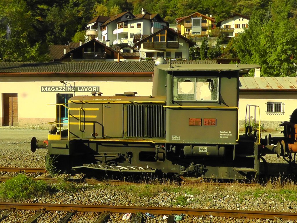 214.4038 schon leicht ramponiert in Brixen abgestellt. Die Aufnahme entstand am 21. Oktober 2012.