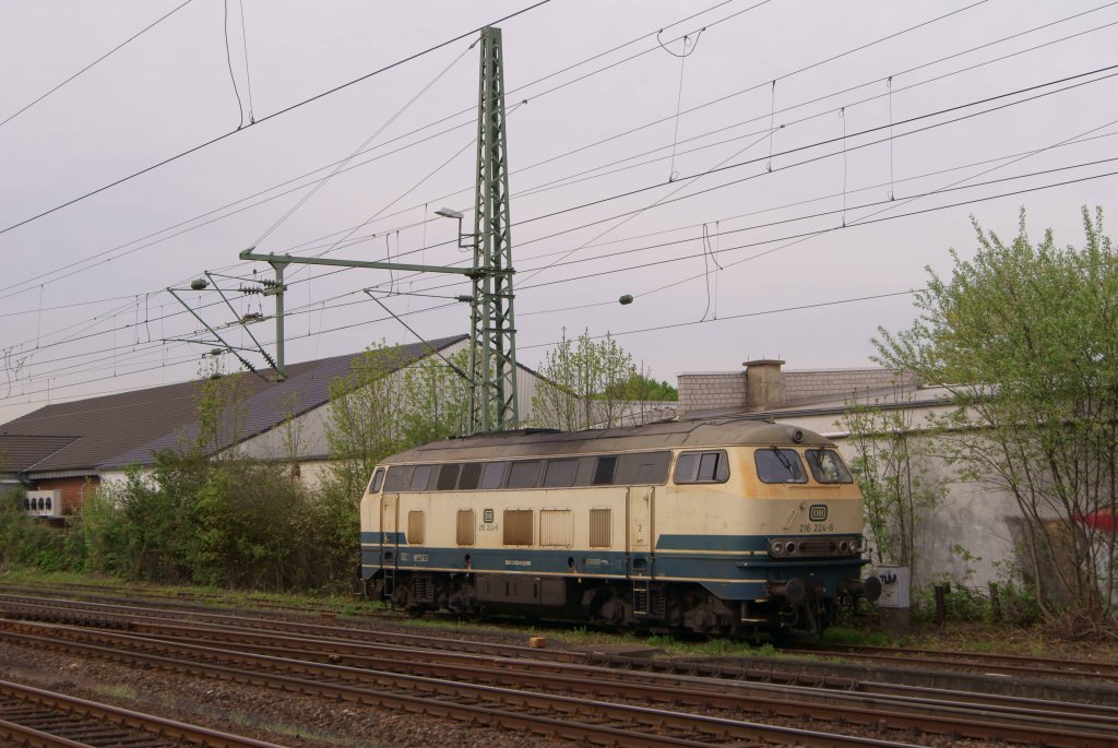 216 224-6 am 30.04.2012 abgestellt in Dsseldorf-Eller