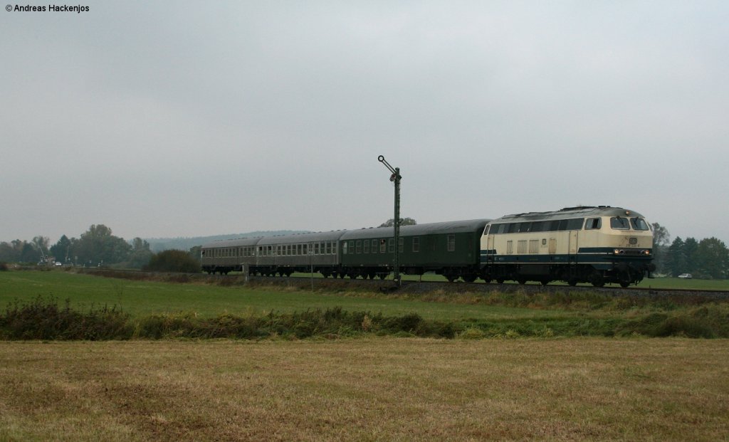 216 224-6 mit dem RE 36585 (Frankenberg (Eder)-Marburg (Lahn)) am Esig Sarnau 23.10.10
