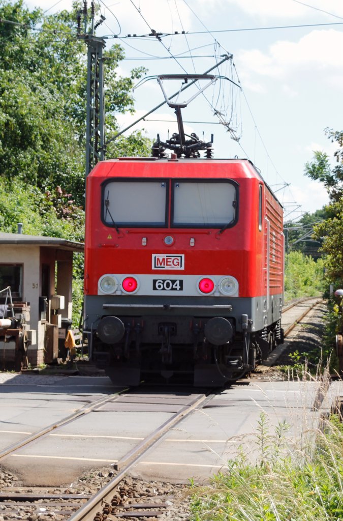 21.6.13 / MEG 604 als Durchfahrer in Markkleeberg-Mitte