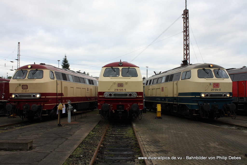 217 001-7 (DB), 218 105-5 (DB) und 217 014-0 (DB) stehen am 19. September 2010 im Betriebswerk Osnabrck (Doppeljubilum: 125 Jahre Betriebswerk Osnabrck und 175 Jahre Eisenbahn in Deutschland)