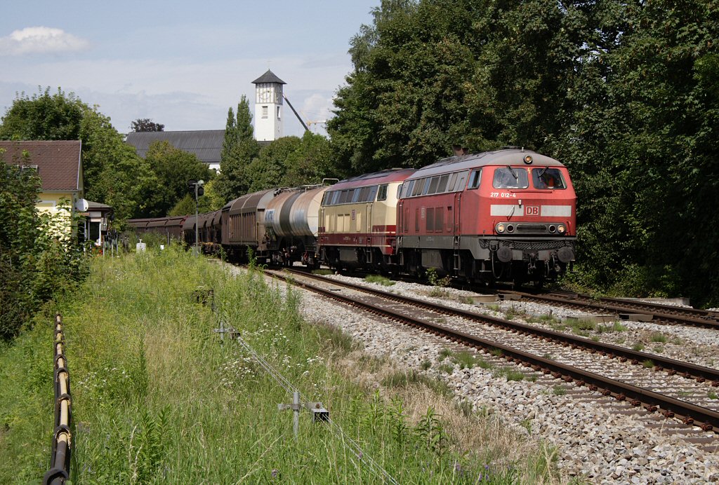 217 012-4 und 217 002-5 werden mit ihrem Arlberg-Umleiter (FS 45192) in Krze Lindau-Reutin erreicht haben, 12.08.11